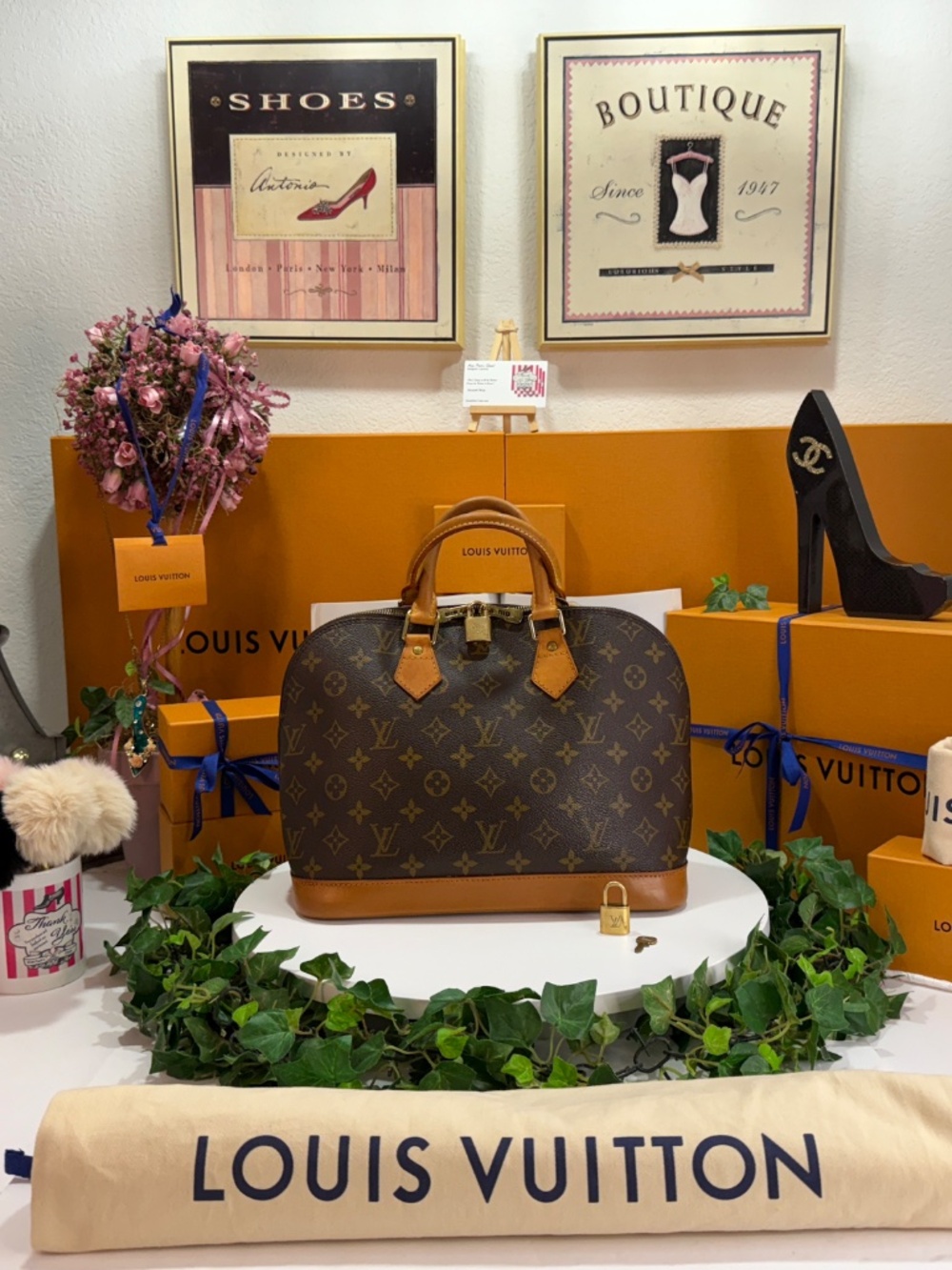 HERMOSA LOUIS VUITTON ALMA BAG! - Picture 10 of 17